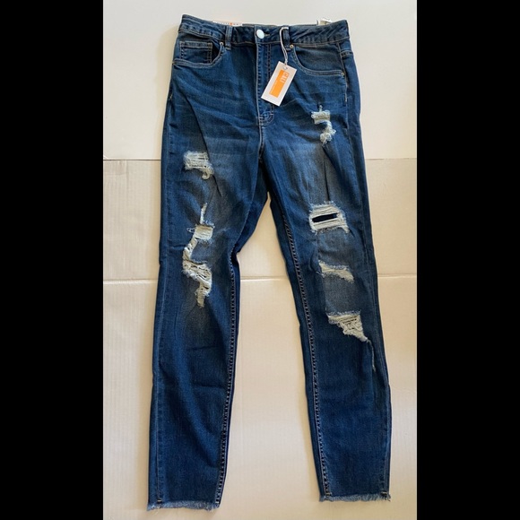 refuge Denim - NWT $49.99 Cali SZ 11 SWS Demin Co.